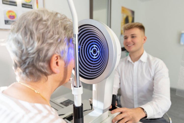 Augenmessung bei Empen Optik